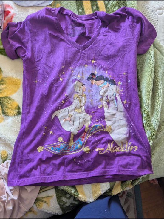 Disney Tops - Disney Purple Aladdin & Jasmine V-Neck Tee